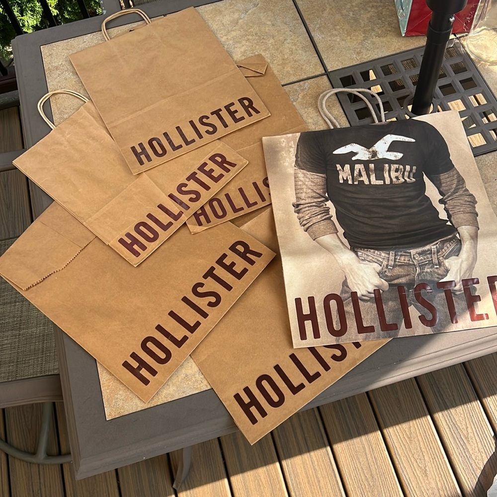 Set of 6 Hollister shopping bags
